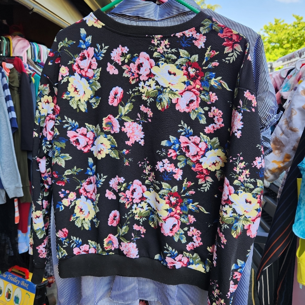Shein Juniors medium fashion sweater floral print